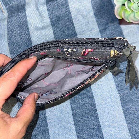 VB Felicity Paisley Gray Pink White Fuchsia Quilted Floral Zip Wristlet Wallet - Picture 7 of 12